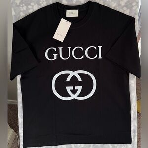 Gucci Men's Black Logo T-Shirt Medium